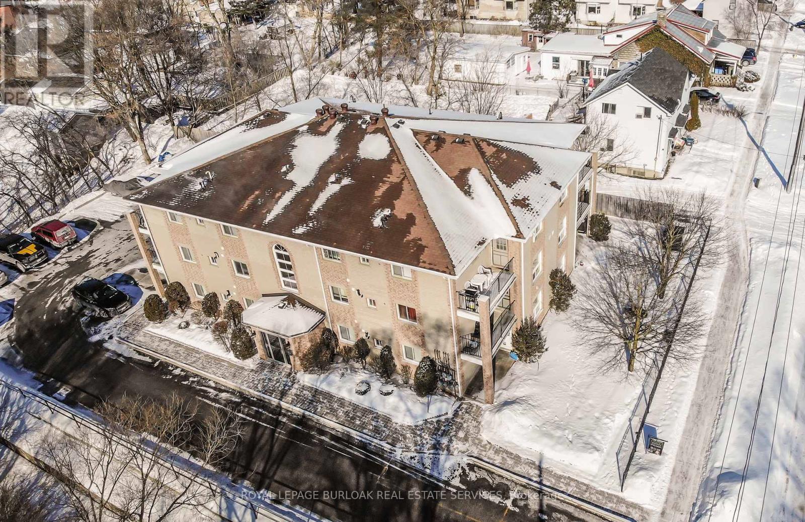 94 Sanford Street, Barrie (Sanford), Ontario  L4N 3C5 - Photo 22 - S12755048