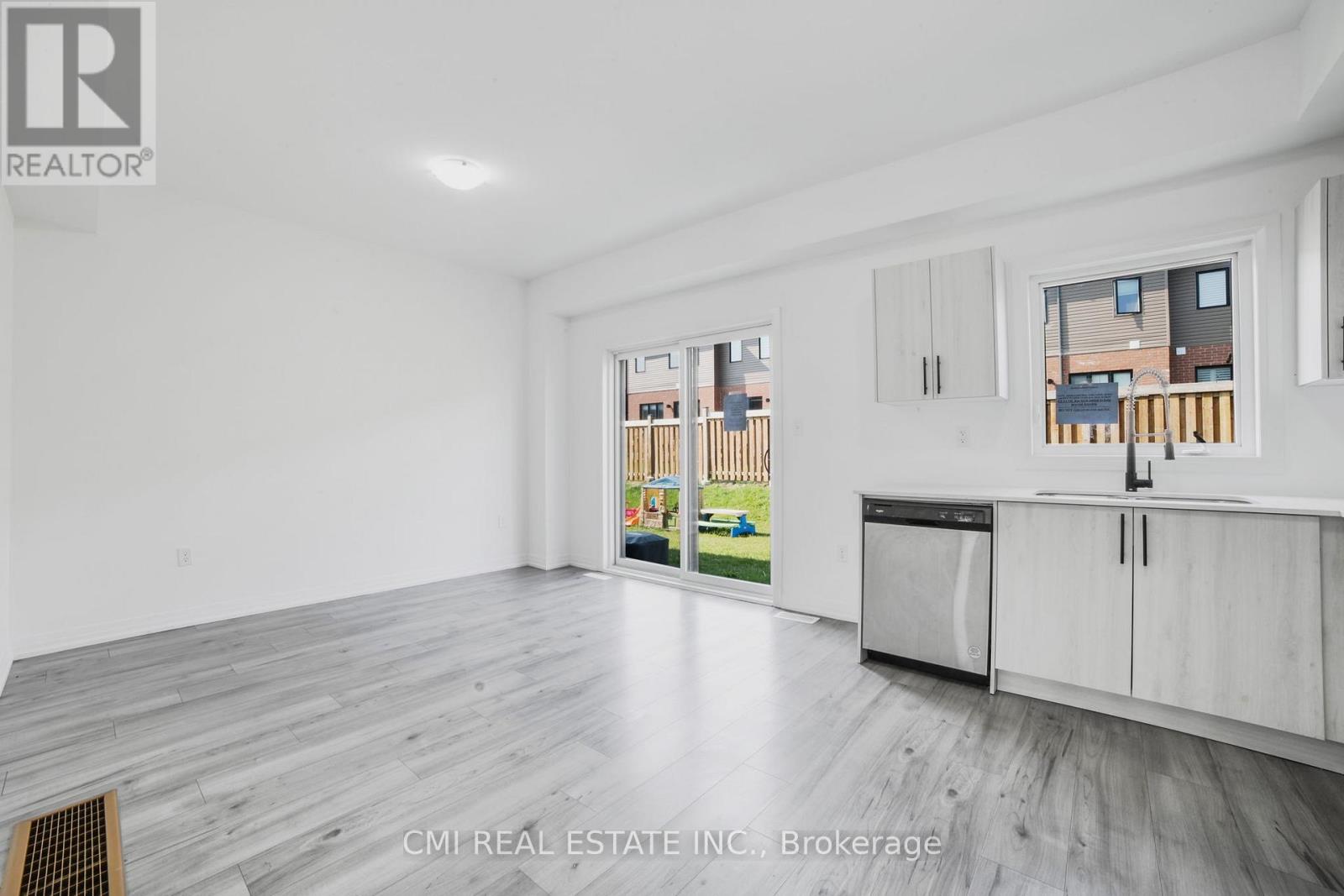 79 Gateland Drive, Barrie (Painswick South), Ontario  L9J 0N2 - Photo 12 - S12755096