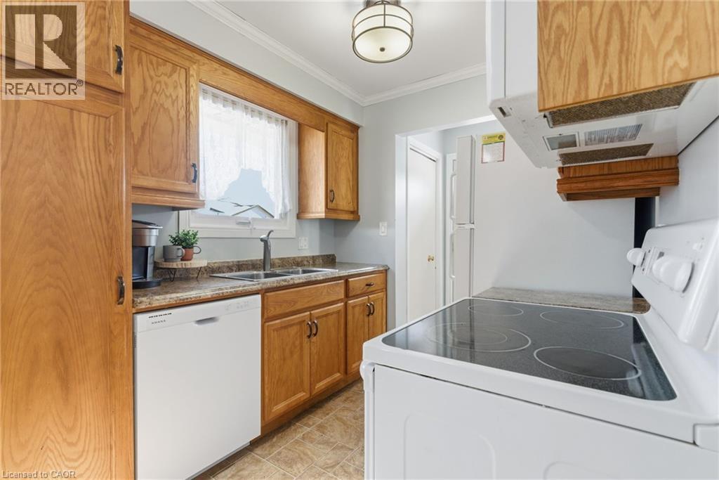 30 Rainbow Court, Welland, Ontario  L3C 6R4 - Photo 9 - 40772334