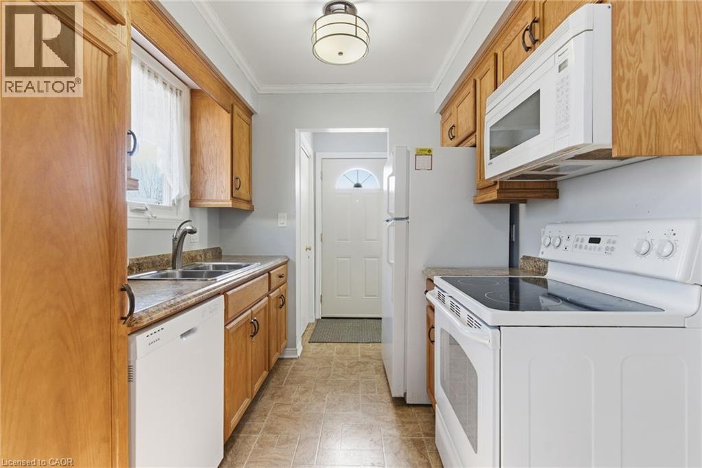 30 Rainbow Court, Welland, Ontario  L3C 6R4 - Photo 8 - 40772334