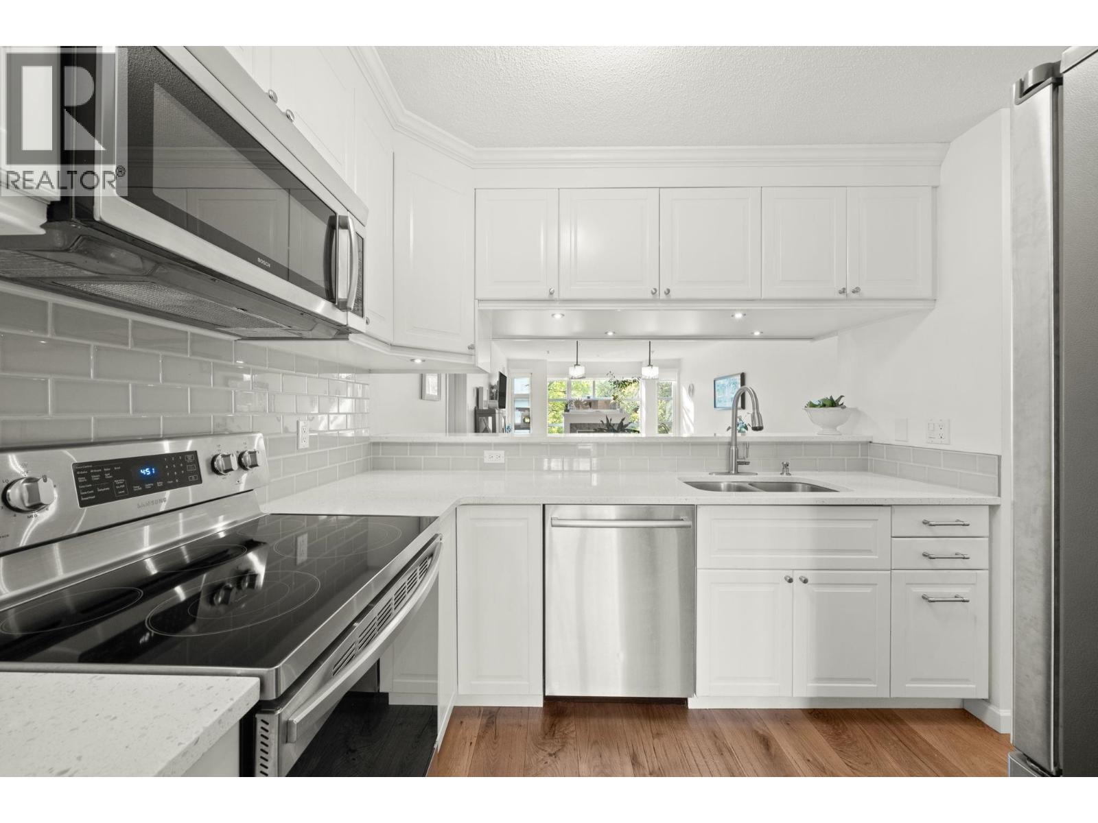 301 8728 Sw Marine Drive, Vancouver, British Columbia  V6P 6A4 - Photo 9 - R3085988