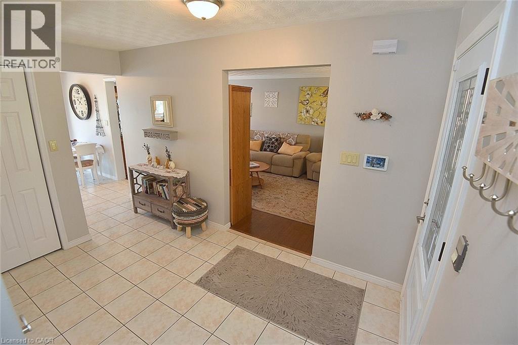 11 Jacqueline Boulevard, Hamilton, Ontario  L9B 2R1 - Photo 9 - 40795103