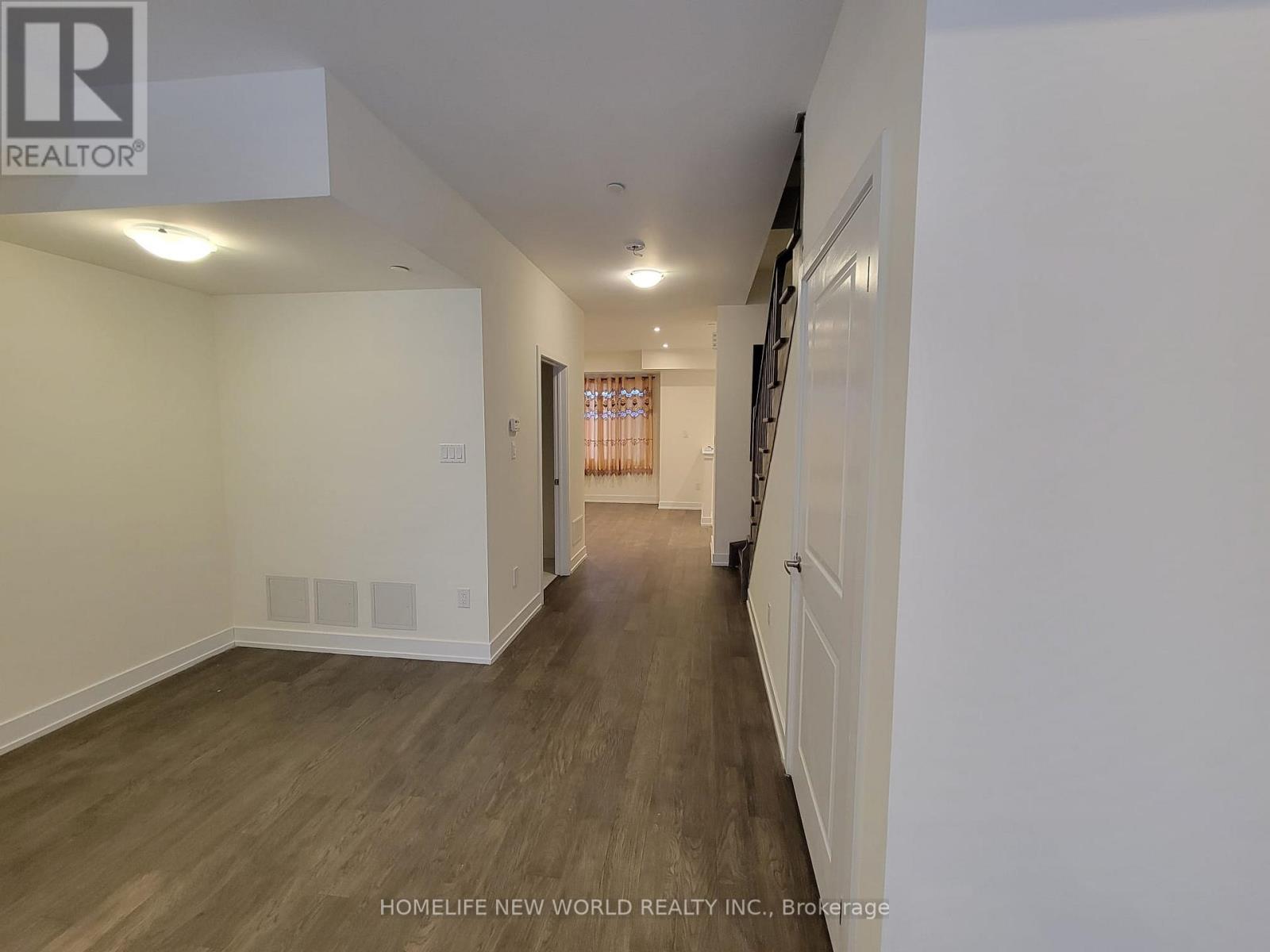 114 William Duncan Road, Toronto, Ontario  M3K 0C7 - Photo 7 - W12754986