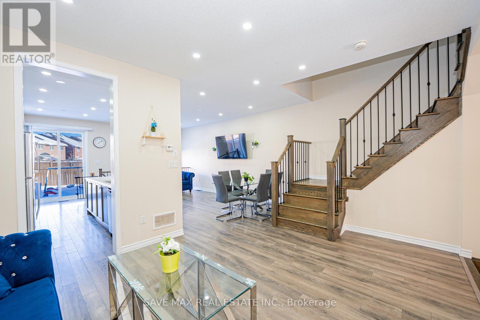 83 Maple Cider Street, Caledon, Ontario  L7C 4B8 - Photo 10 - W12755016