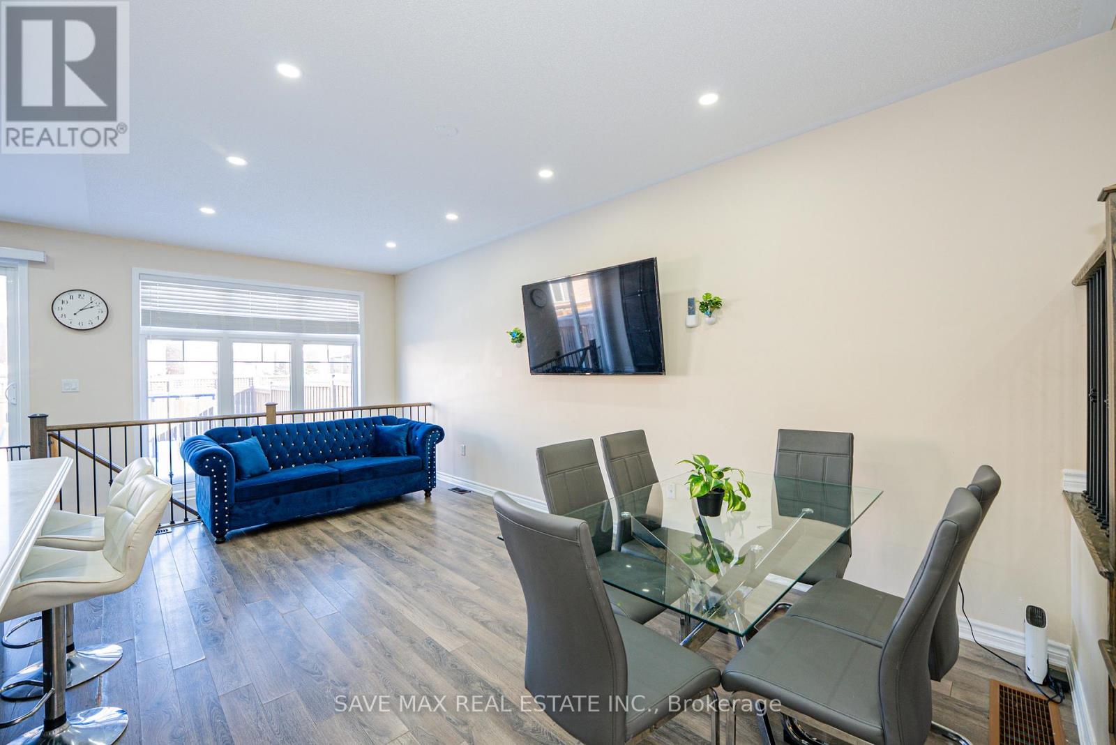 83 Maple Cider Street, Caledon, Ontario  L7C 4B8 - Photo 13 - W12755016