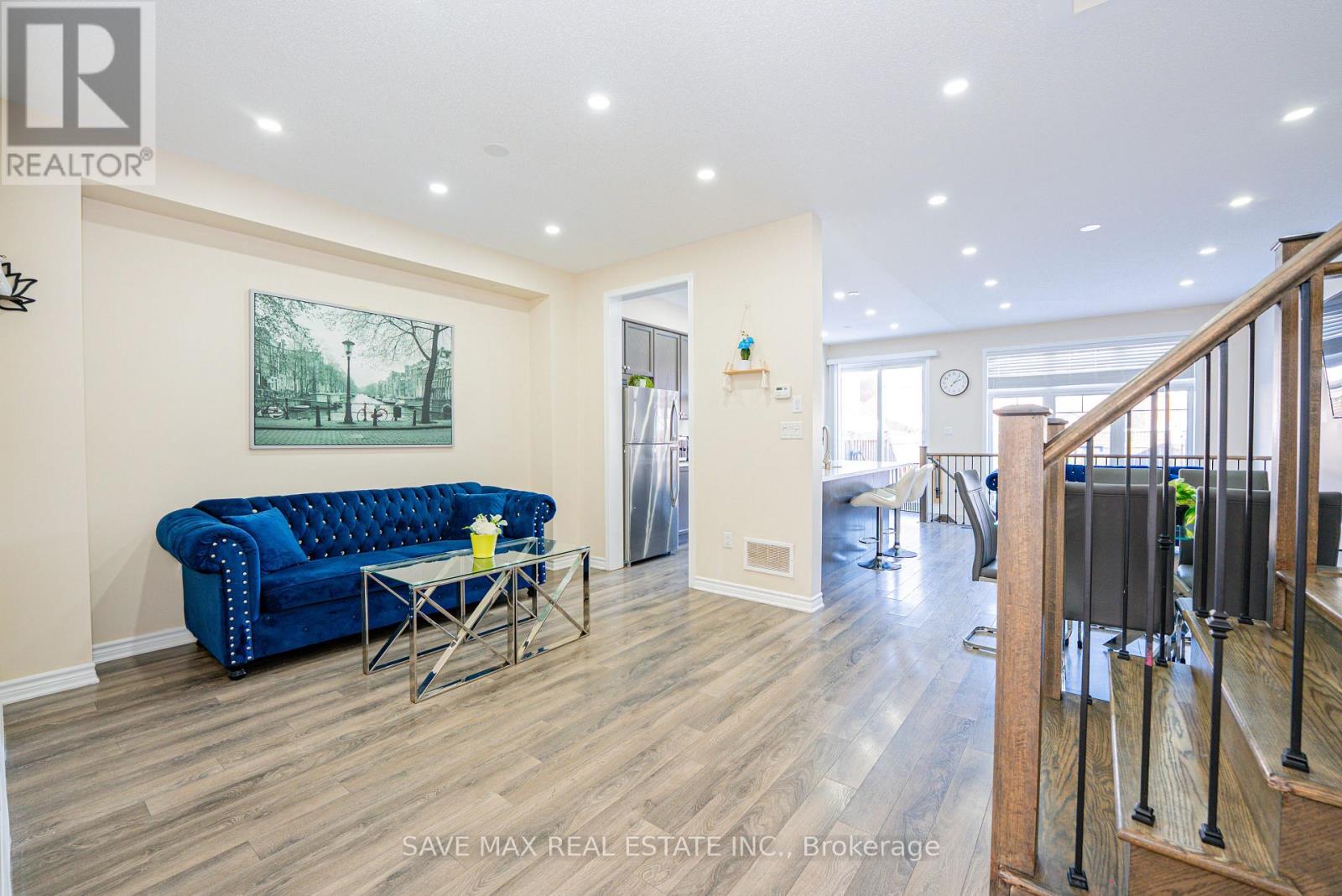 83 Maple Cider Street, Caledon, Ontario  L7C 4B8 - Photo 9 - W12755016