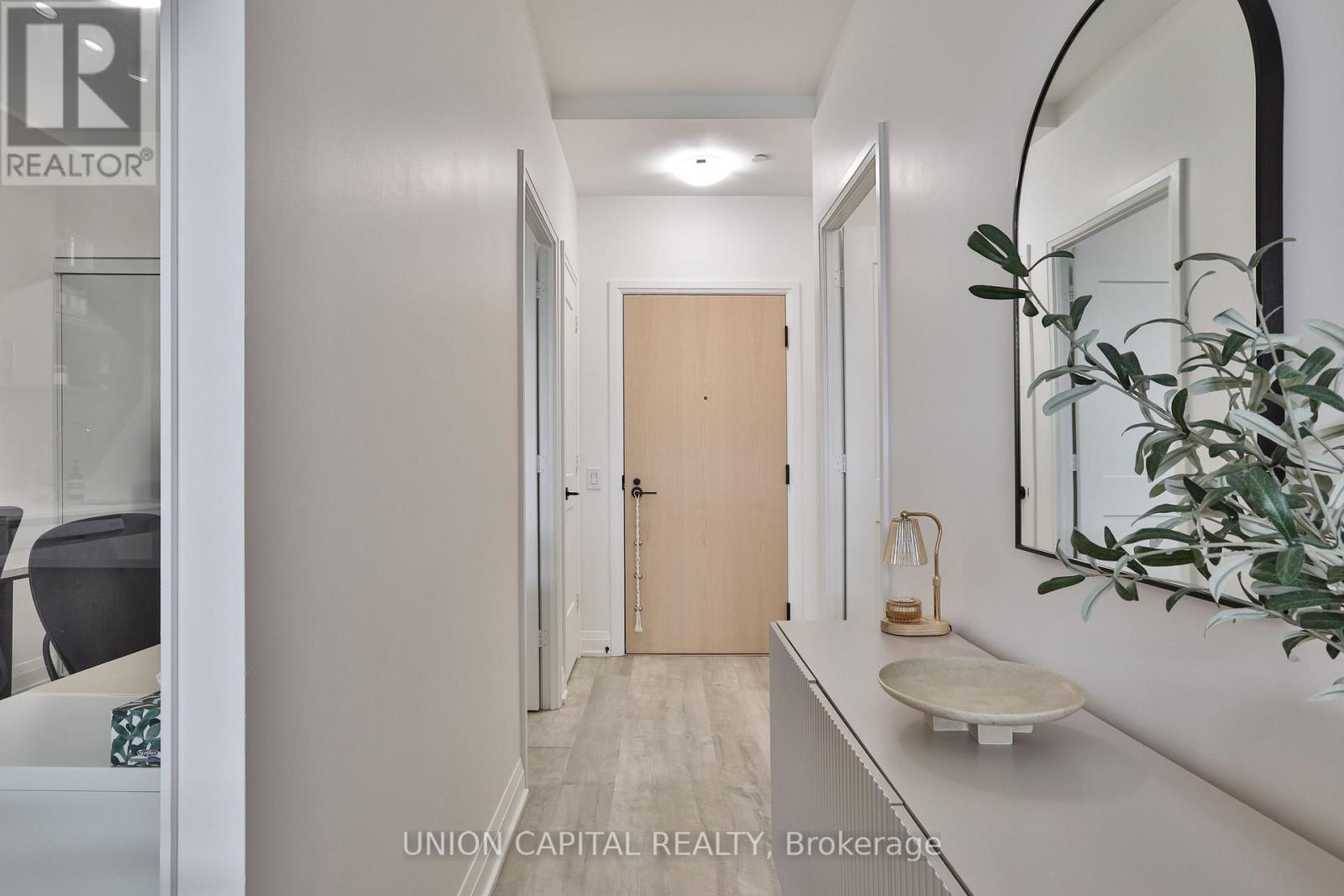 303 - 50 George Butchart Drive, Toronto, Ontario  M3K 0C9 - Photo 4 - W12755028