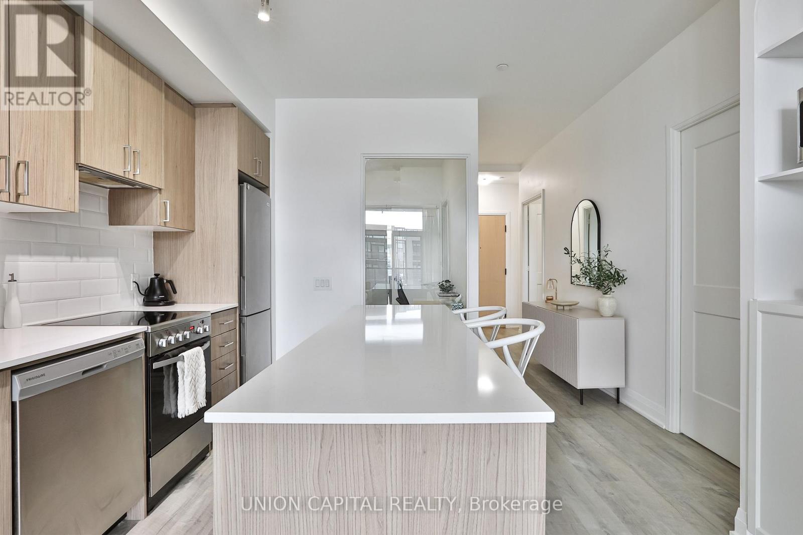 303 - 50 George Butchart Drive, Toronto, Ontario  M3K 0C9 - Photo 5 - W12755028