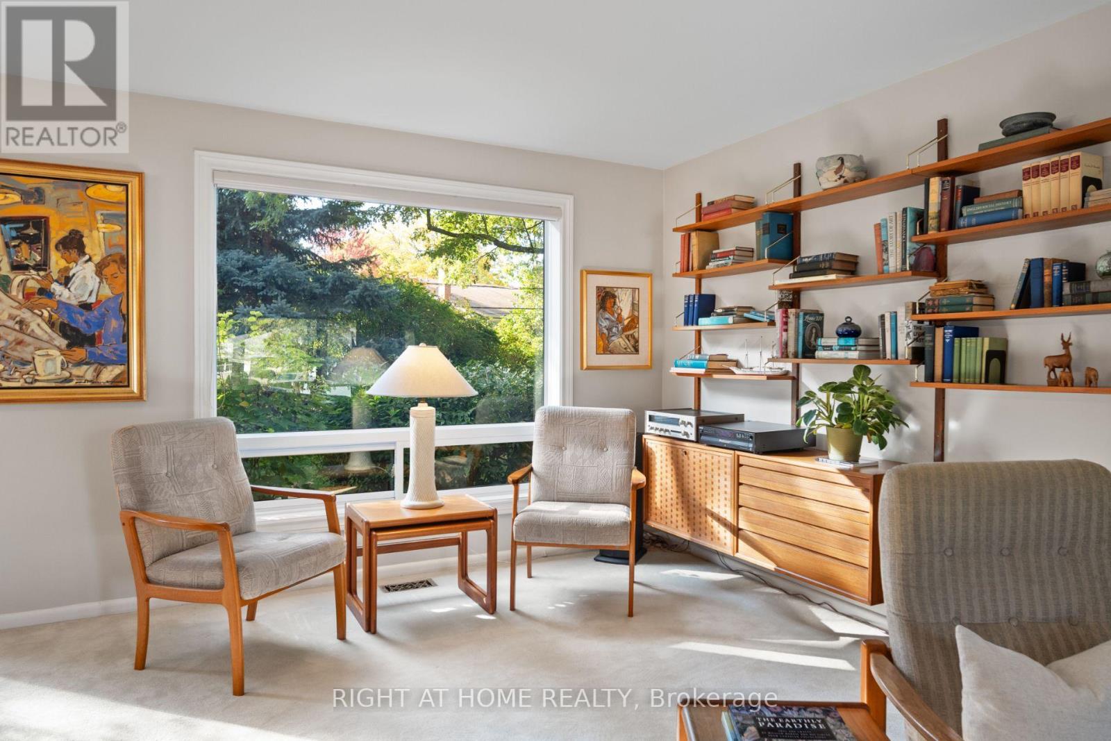 20 West Deane Valley Road, Toronto, Ontario  M9B 3K5 - Photo 6 - W12755032