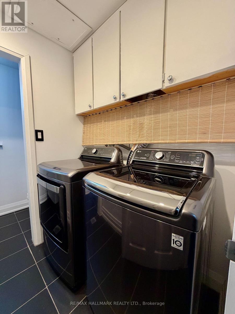 12 Sweetland Road, Toronto, Ontario  M9P 3K9 - Photo 12 - W12755070