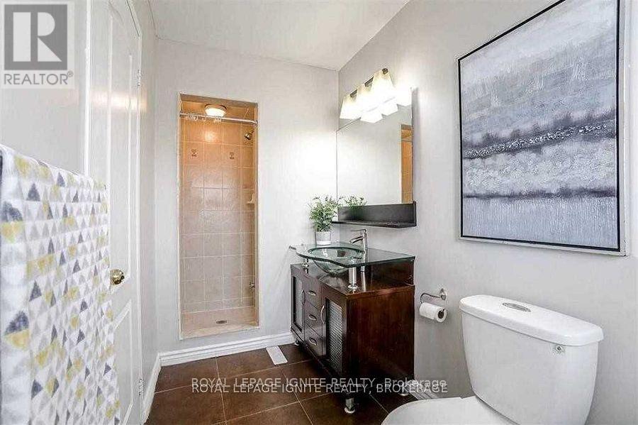 34 Sugarberry Drive, Brampton, Ontario  L6X 0K3 - Photo 11 - W12755078