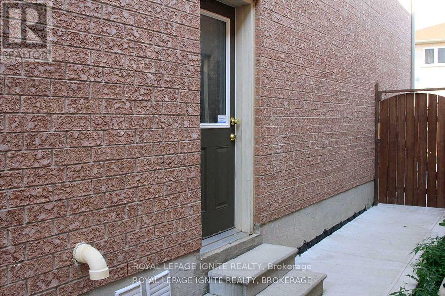 34 Sugarberry Drive, Brampton, Ontario  L6X 0K3 - Photo 22 - W12755078