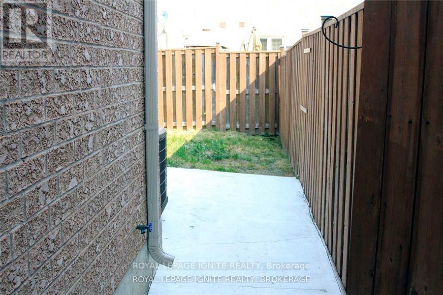 34 Sugarberry Drive, Brampton, Ontario  L6X 0K3 - Photo 25 - W12755078