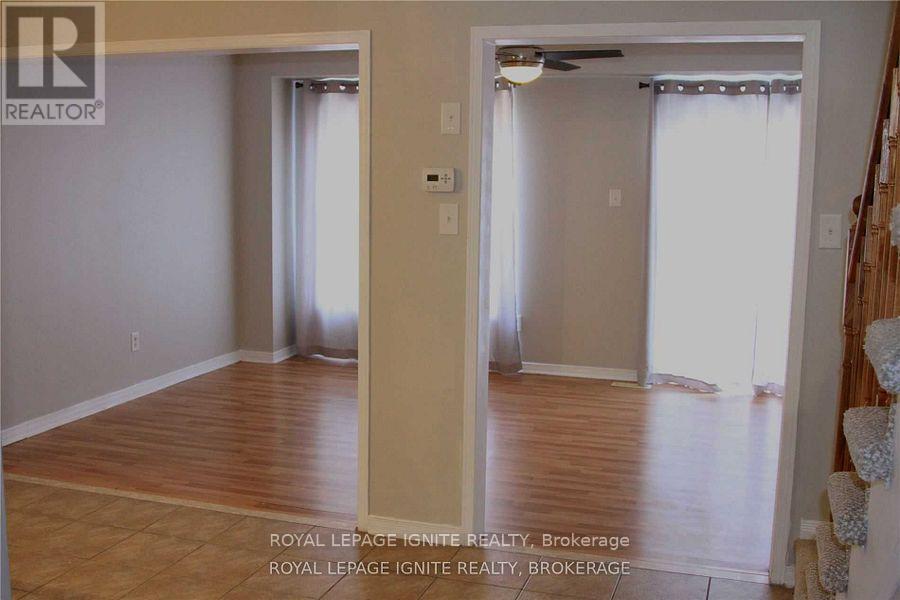 34 Sugarberry Drive, Brampton, Ontario  L6X 0K3 - Photo 5 - W12755078