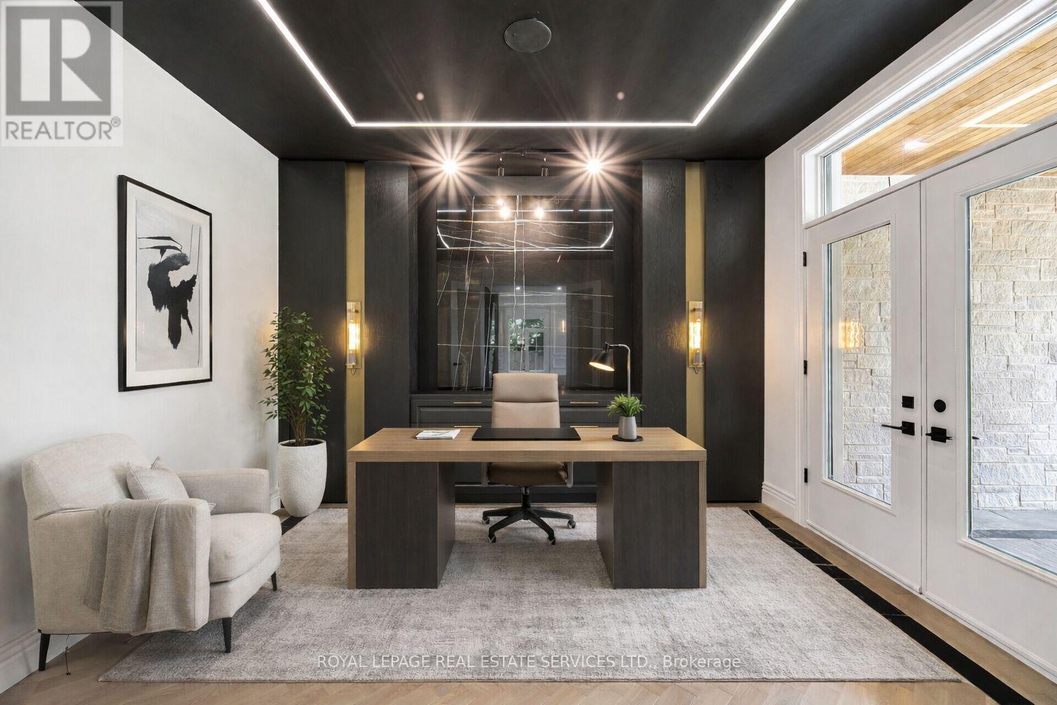 2014 Lakeshore Road W, Oakville, Ontario  L6L 1G7 - Photo 14 - W12755092