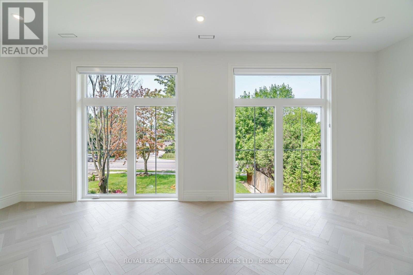 2014 Lakeshore Road W, Oakville, Ontario  L6L 1G7 - Photo 27 - W12755092