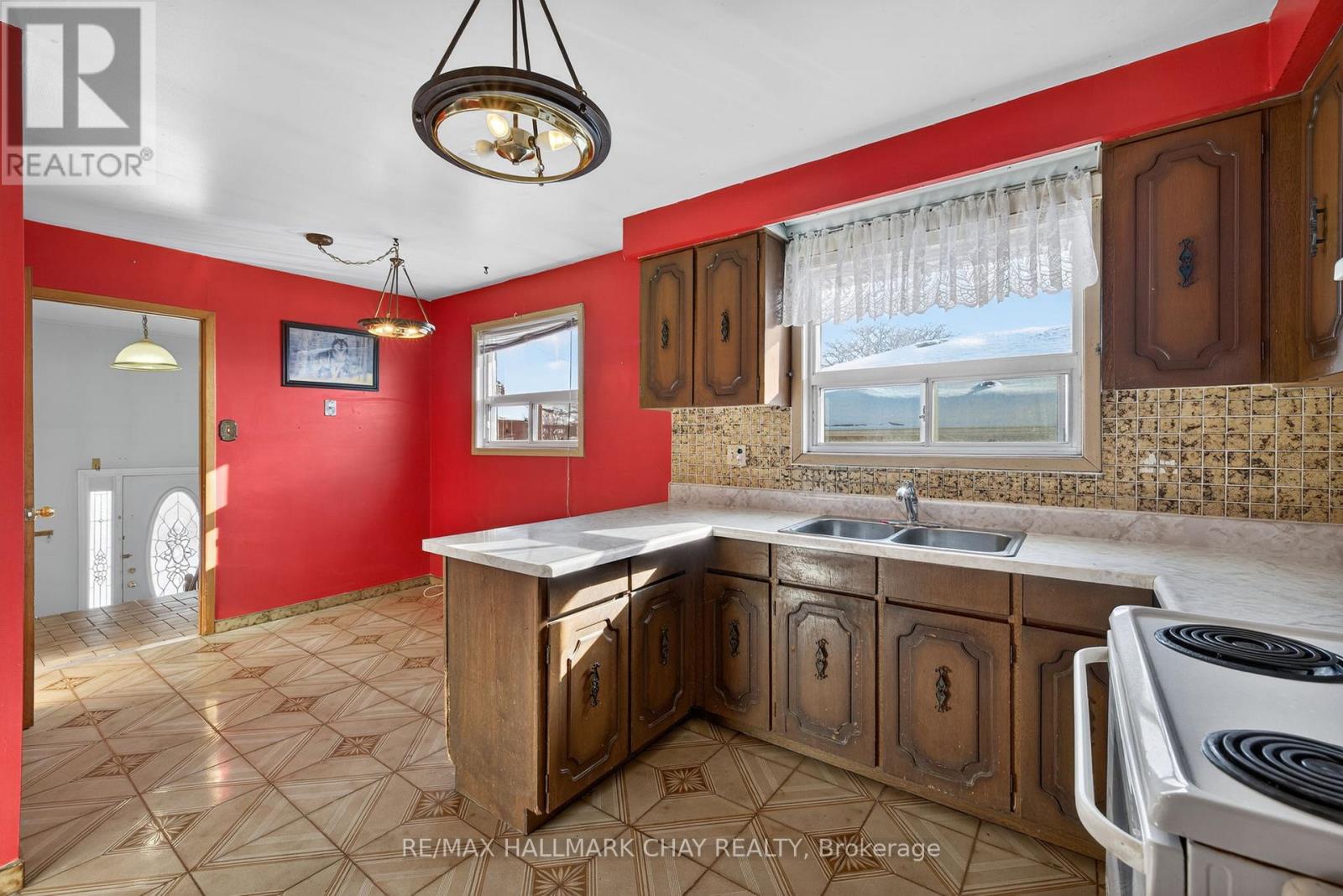 328 Lara Woods, Mississauga, Ontario  L5A 3A9 - Photo 8 - W12755130