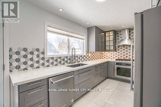 Main Floor - 12 Gondola Crescent, Brampton, Ontario  L6S 1W6 - Photo 14 - W12755140