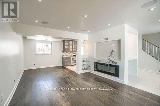 Main Floor - 12 Gondola Crescent, Brampton, Ontario  L6S 1W6 - Photo 6 - W12755140