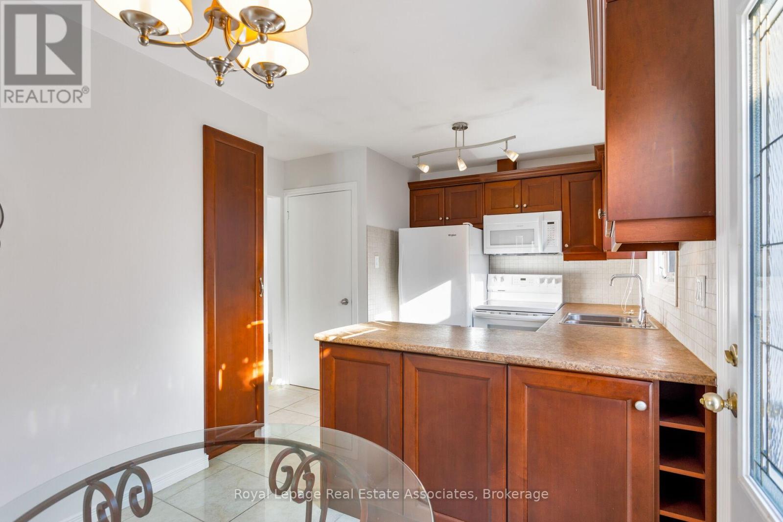 958 Fletcher Valley Crescent, Mississauga, Ontario  L5J 2X7 - Photo 18 - W12755152