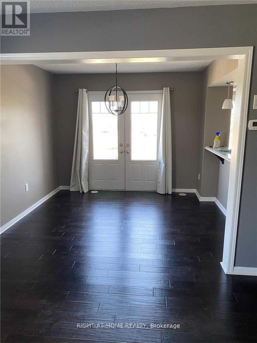 941 Nadalin Heights, Milton, Ontario  L9T 8R2 - Photo 4 - W12755206