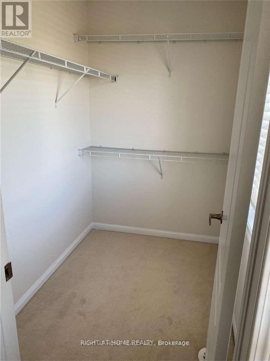 941 Nadalin Heights, Milton, Ontario  L9T 8R2 - Photo 7 - W12755206