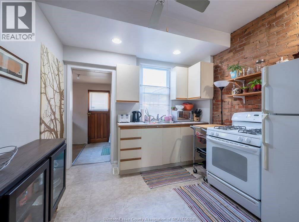 1064 Monmouth Unit# Lower, Windsor, Ontario  N8Y 3L7 - Photo 2 - 26002506