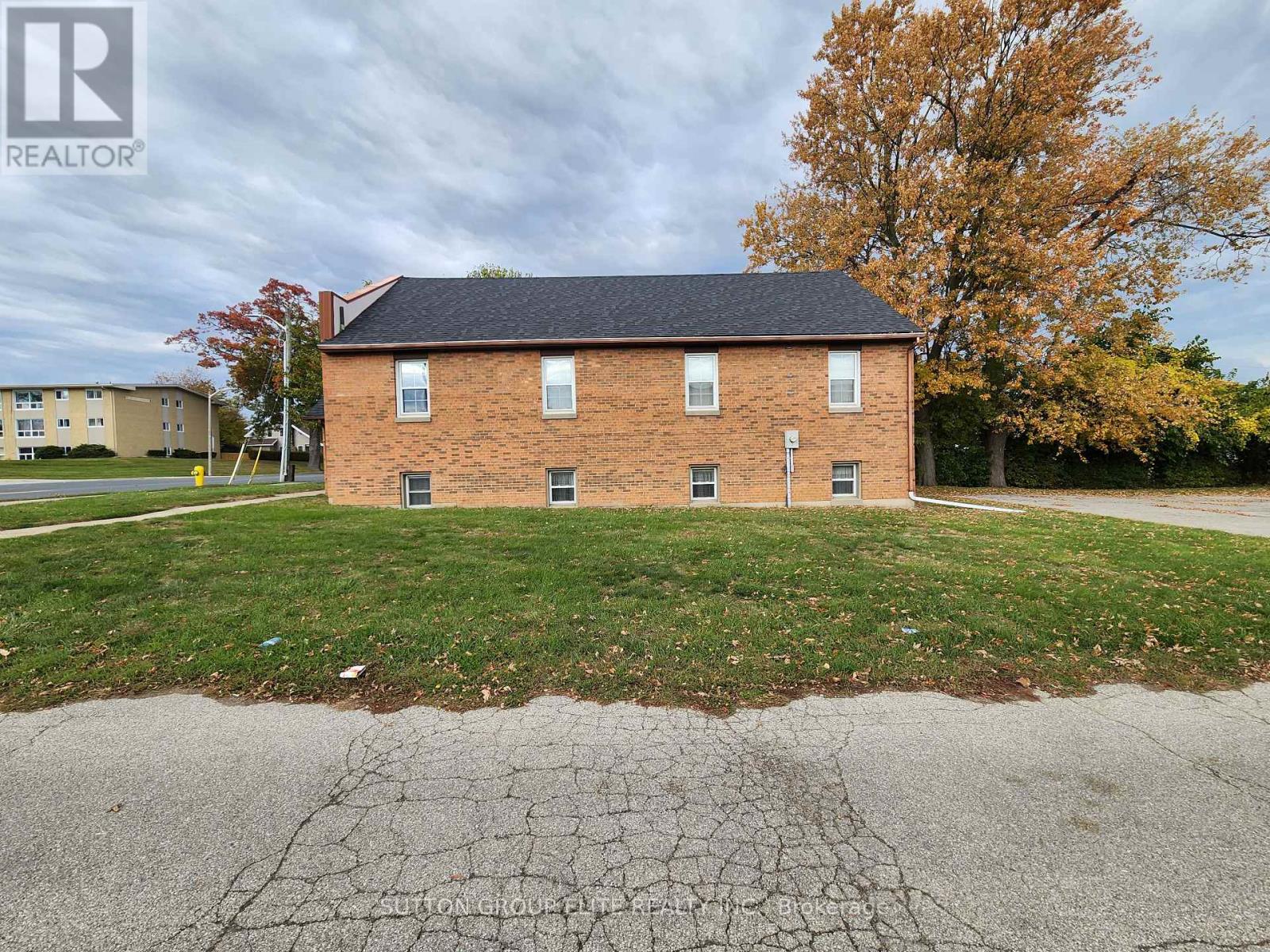 312 Erie Street S, Leamington, Ontario  N8H 3C5 - Photo 10 - X12754982