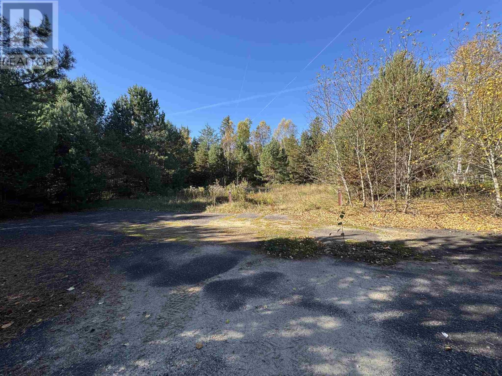 19 Low Ave, Gogama, Ontario  P0M 1W0 - Photo 3 - SM260203