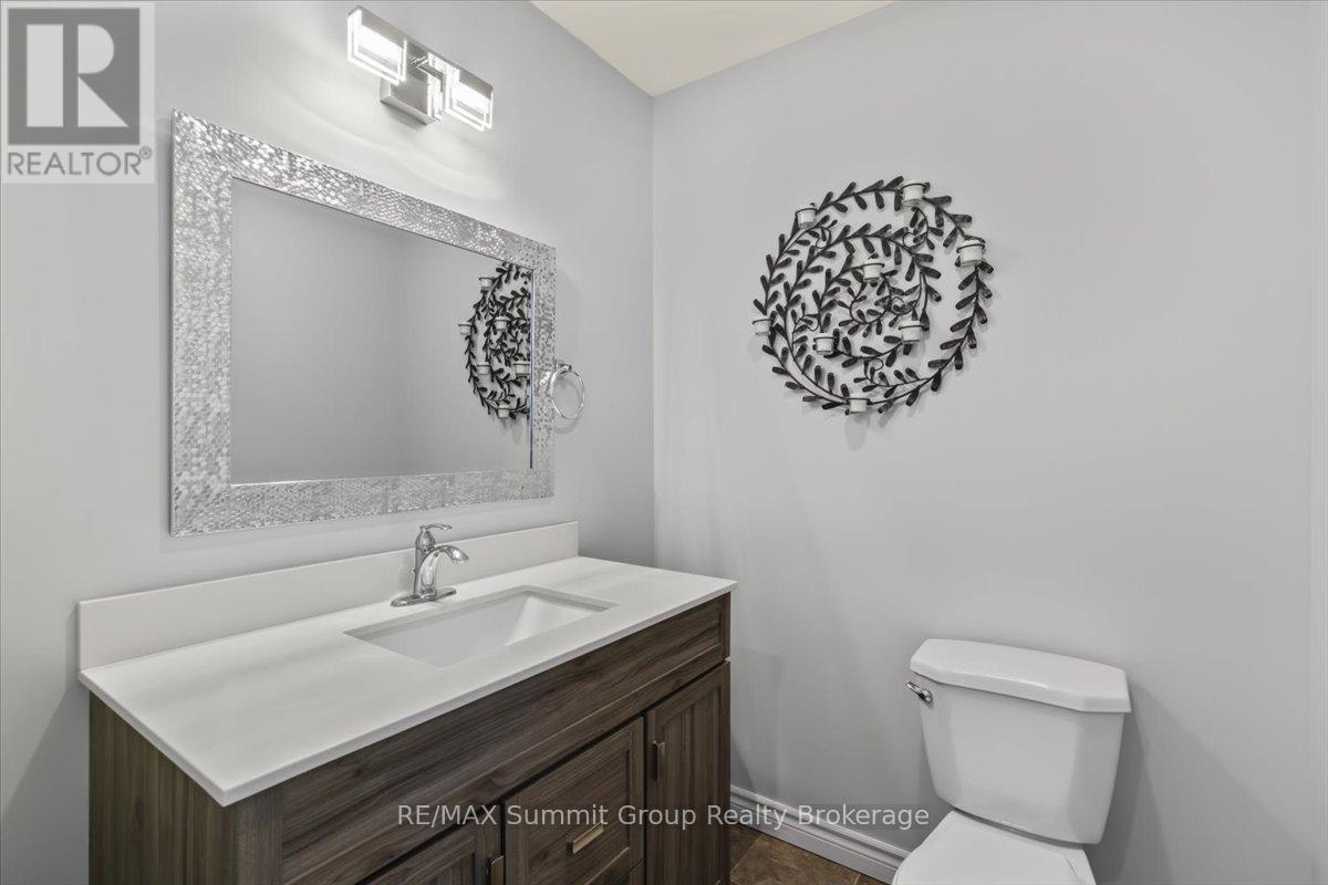 135 Confederation Drive, Chatsworth, Ontario  N0H 1R0 - Photo 10 - X12755256