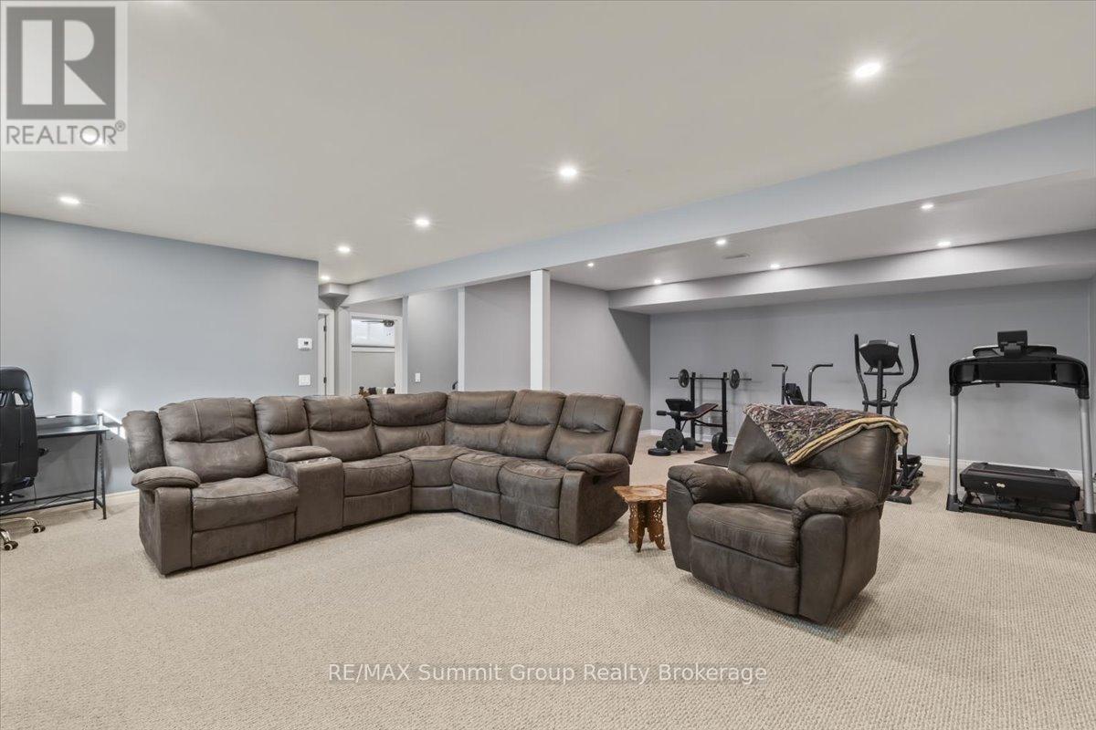 135 Confederation Drive, Chatsworth, Ontario  N0H 1R0 - Photo 19 - X12755256