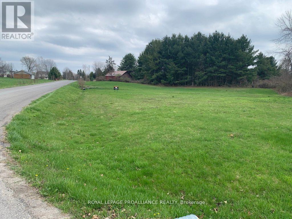 489 Prinyers Cove Crescent, Prince Edward County (North Marysburg Ward), Ontario  K0K 2T0 - Photo 4 - X12755244