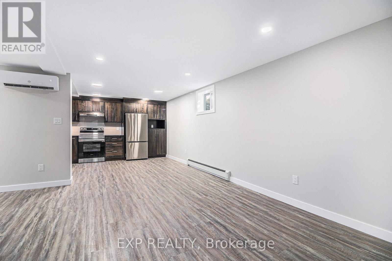 B - 1513 Queenswood Crescent, Ottawa, Ontario  K1E 1L3 - Photo 4 - X12755236