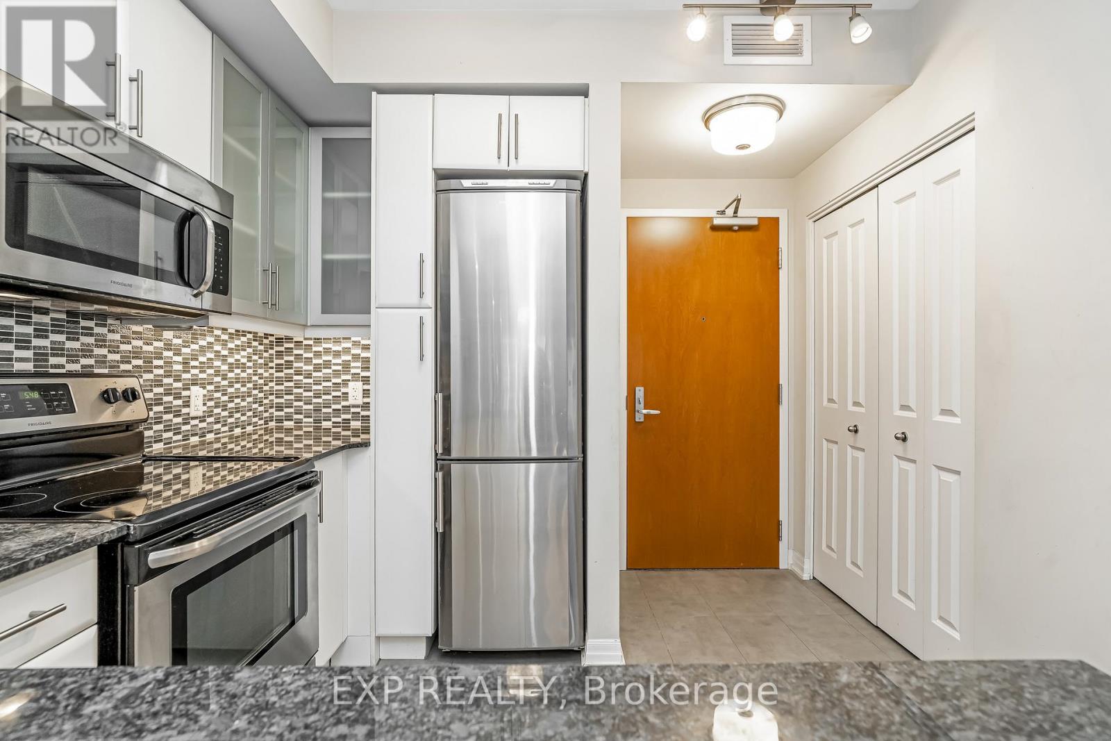 2606 - 242 Rideau Street, Ottawa, Ontario  K1N 0B7 - Photo 2 - X12755248