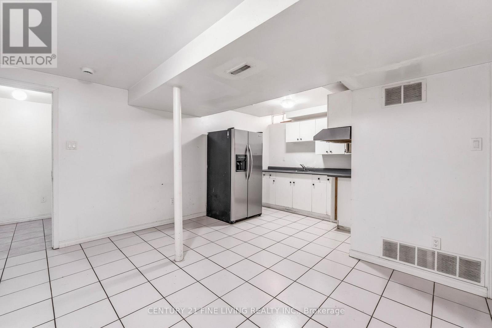 71 Ravenscliffe Court, Brampton, Ontario  L6X 4N9 - Photo 39 - W12755182