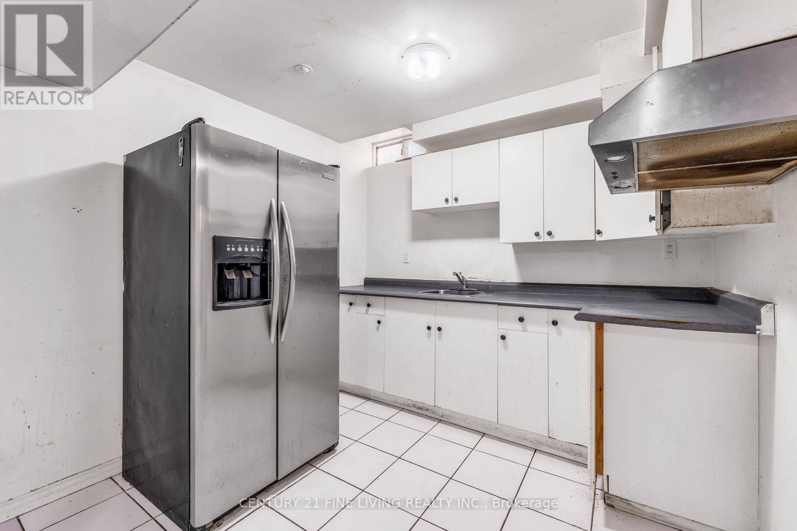 71 Ravenscliffe Court, Brampton, Ontario  L6X 4N9 - Photo 40 - W12755182