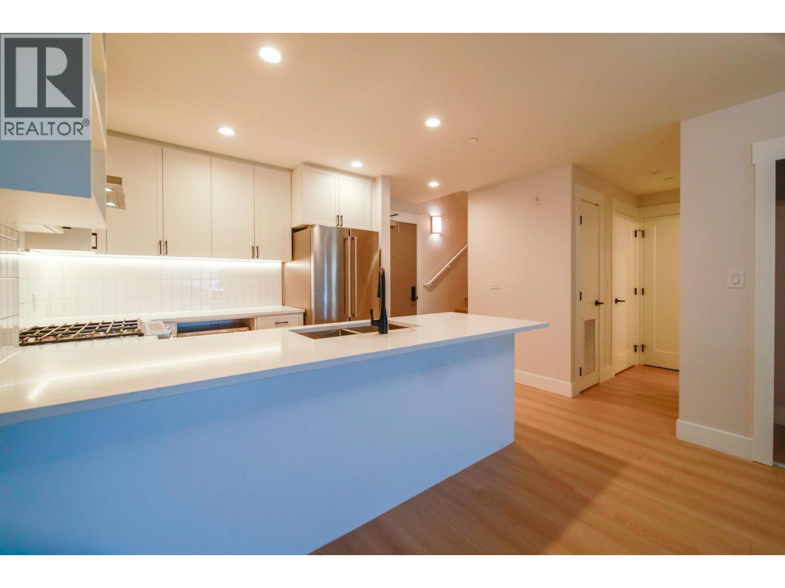 102 22265 Dewdney Trunk Road, Maple Ridge, British Columbia  V2X 3J1 - Photo 1 - R3086199