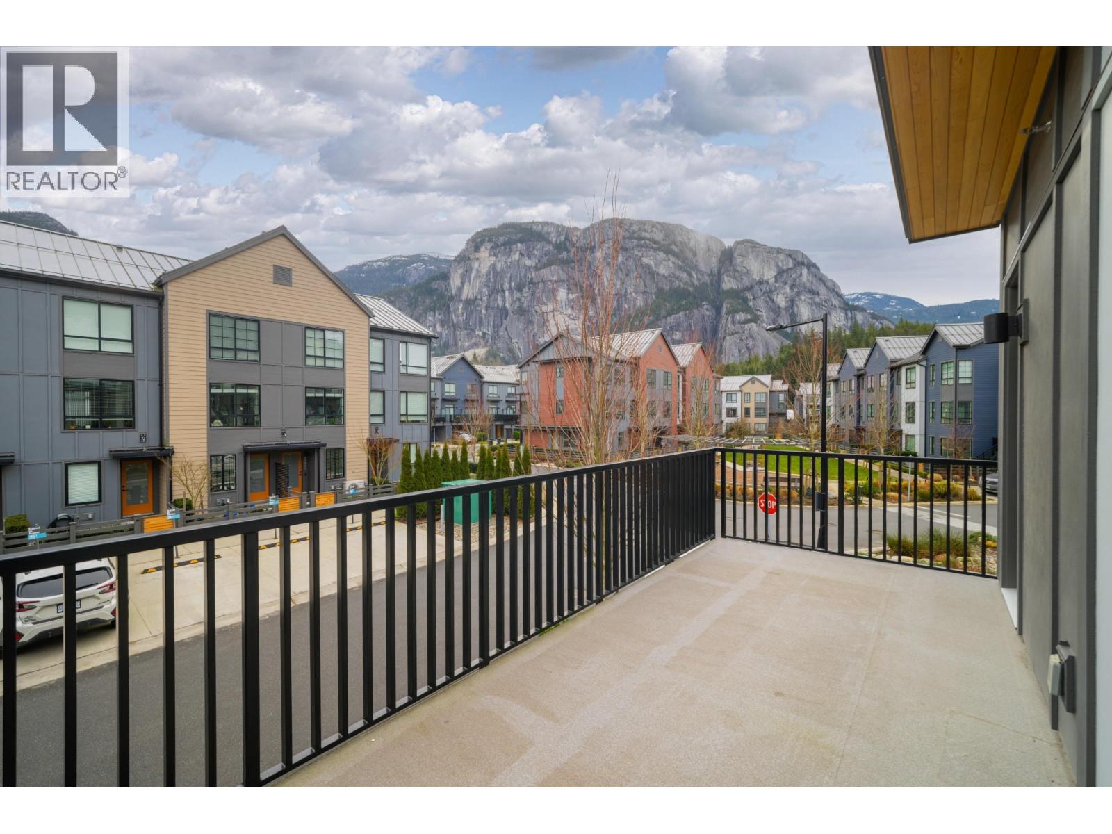 38035 Helm Way, Squamish, British Columbia  V8B 2A1 - Photo 15 - R3086229