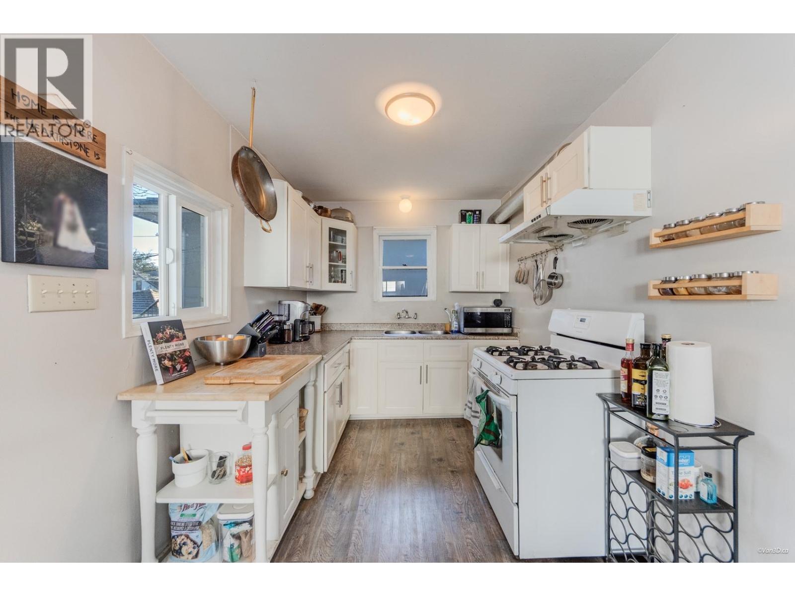 4736 Knight Street, Vancouver, British Columbia  V5N 3N2 - Photo 9 - R3086205