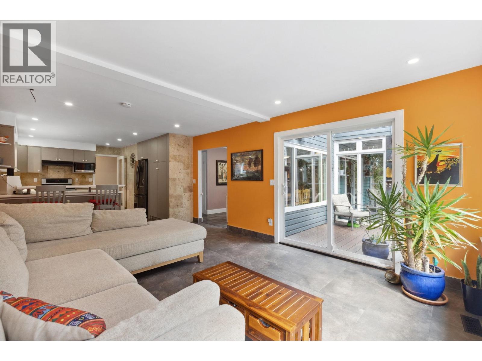 1501 Ostler Court, North Vancouver, British Columbia  V7G 2P1 - Photo 16 - R3086214