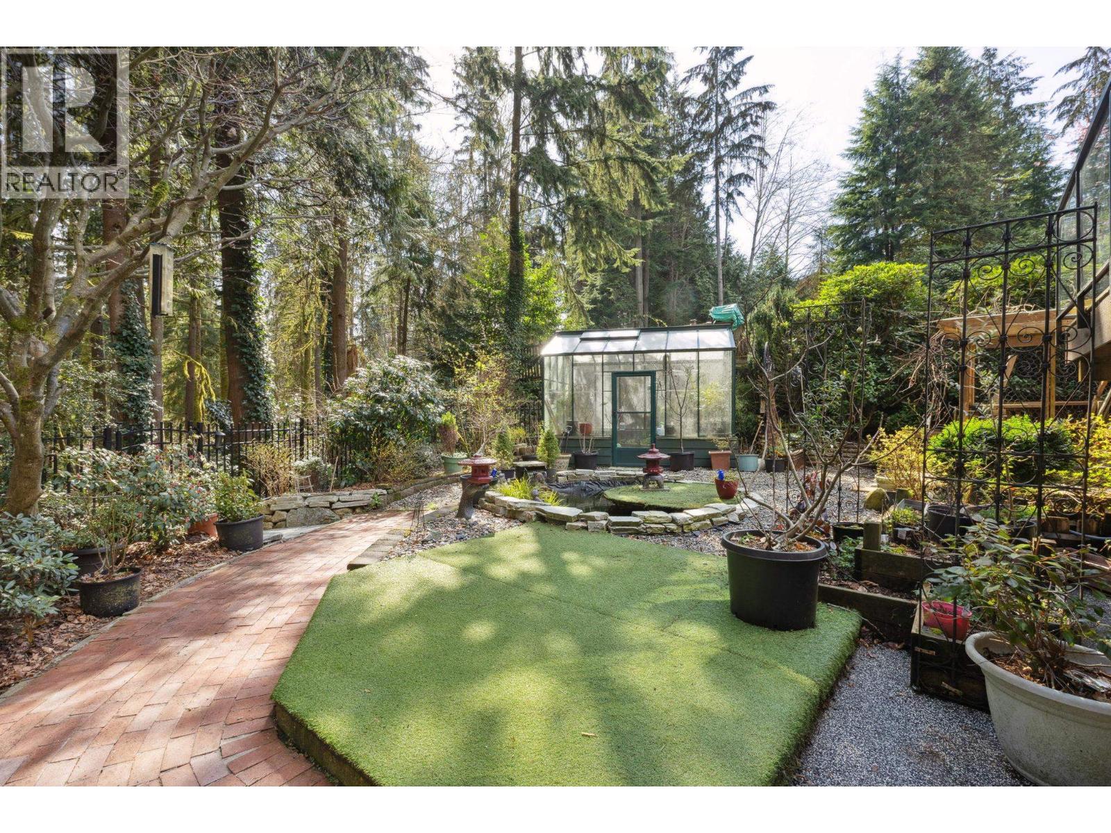 1501 Ostler Court, North Vancouver, British Columbia  V7G 2P1 - Photo 30 - R3086214