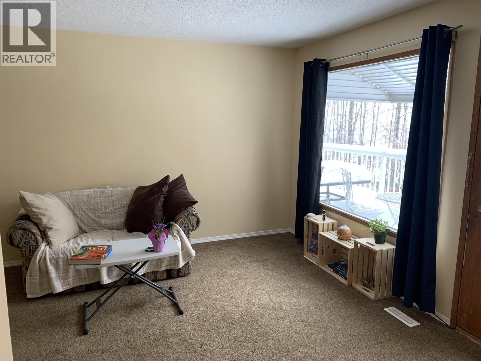 5411 54 W Avenue, Fort Nelson, British Columbia  V0C 1R0 - Photo 9 - R3086176