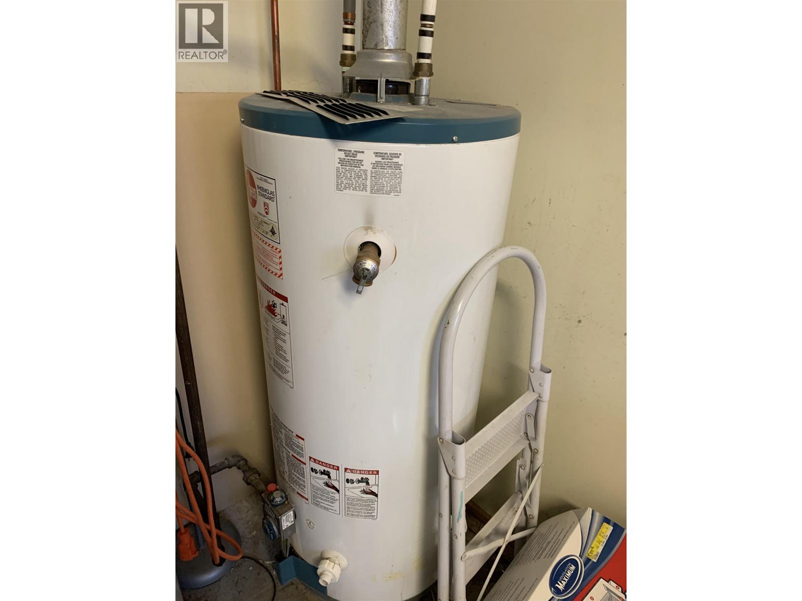 5411 54 W Avenue, Fort Nelson, British Columbia  V0C 1R0 - Photo 29 - R3086176