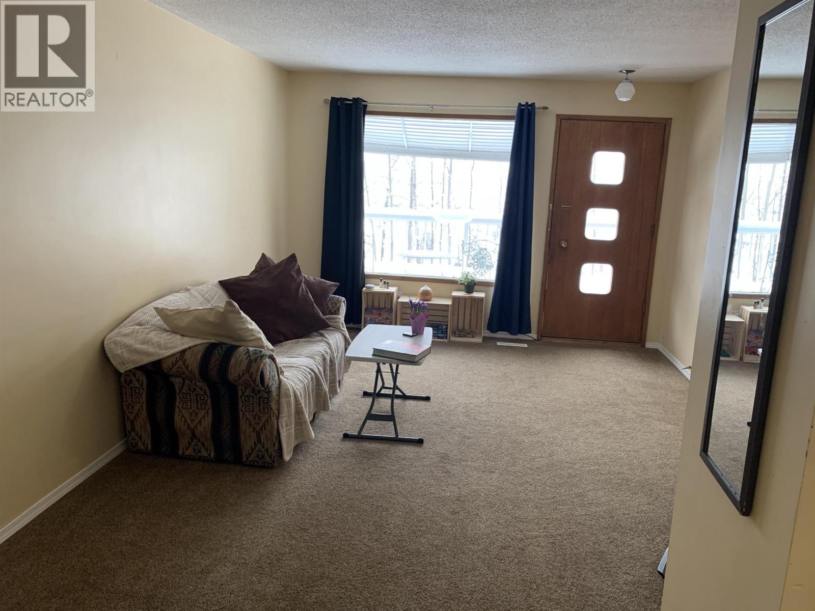 5411 54 W Avenue, Fort Nelson, British Columbia  V0C 1R0 - Photo 11 - R3086176