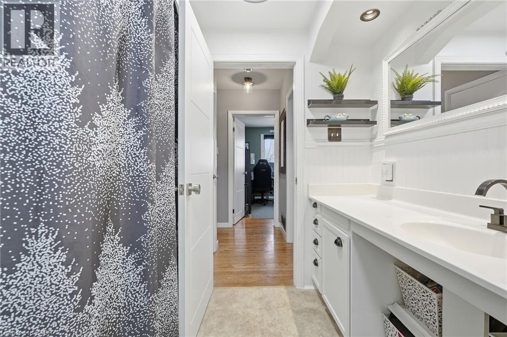 2036 Mountainside Drive, Burlington, Ontario  L7P 1A7 - Photo 23 - 40802432