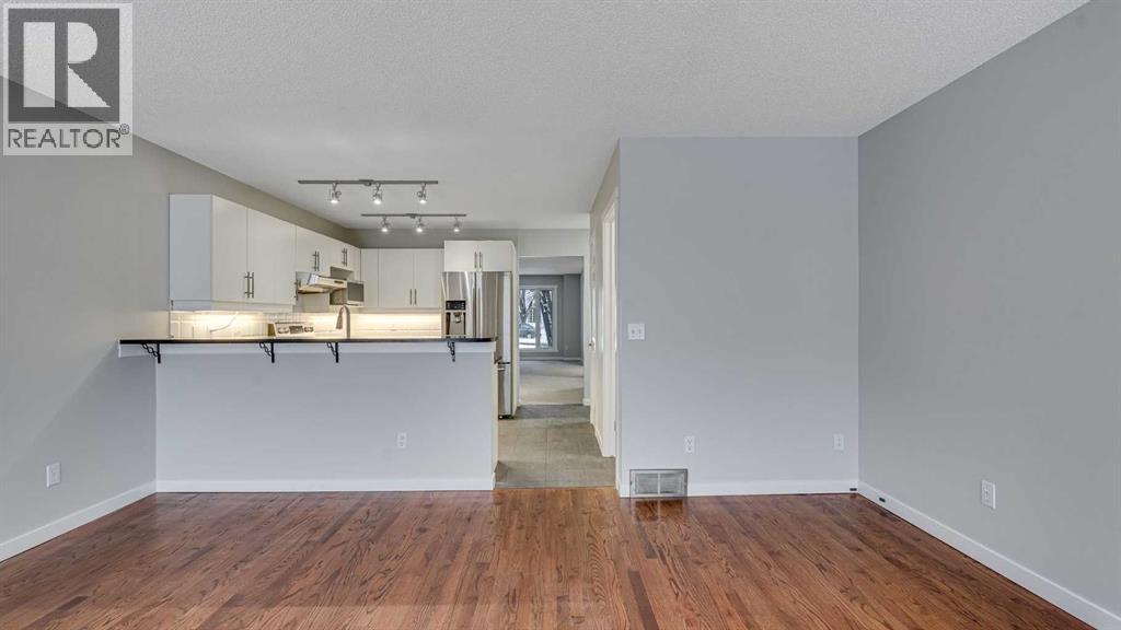 3667 Sierra Morena Road Sw, Calgary, Alberta  T3H 3A6 - Photo 13 - A2277088