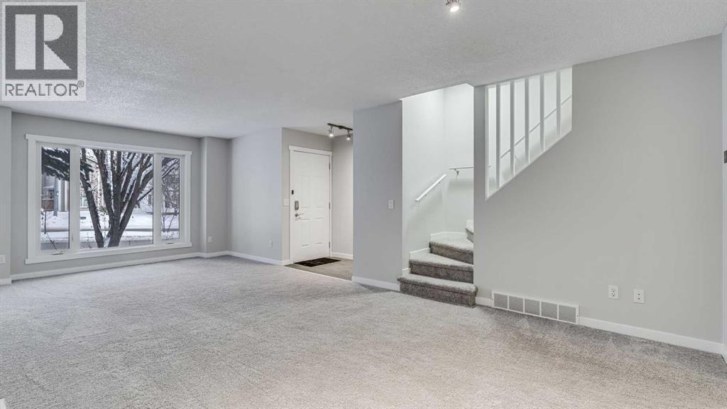 3667 Sierra Morena Road Sw, Calgary, Alberta  T3H 3A6 - Photo 5 - A2277088