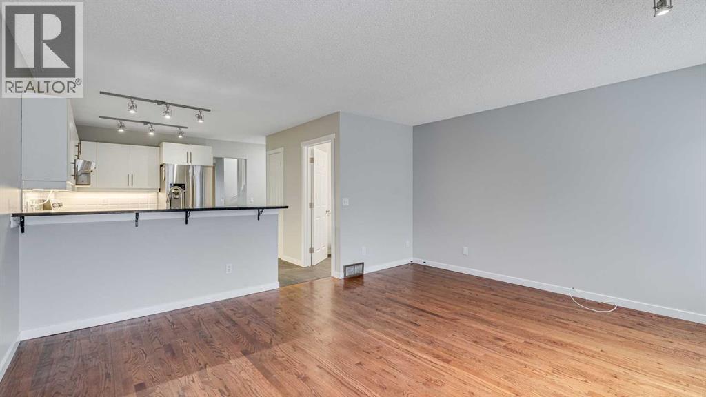 3667 Sierra Morena Road Sw, Calgary, Alberta  T3H 3A6 - Photo 15 - A2277088