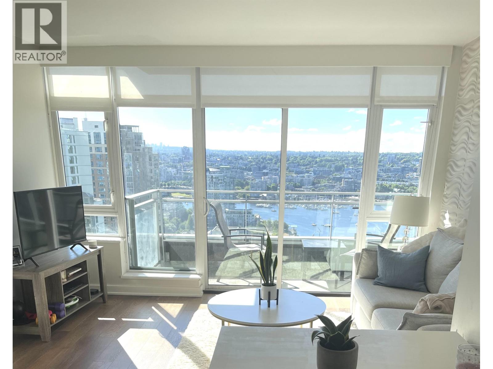 2806 1372 SEYMOUR STREET, Vancouver, British Columbia