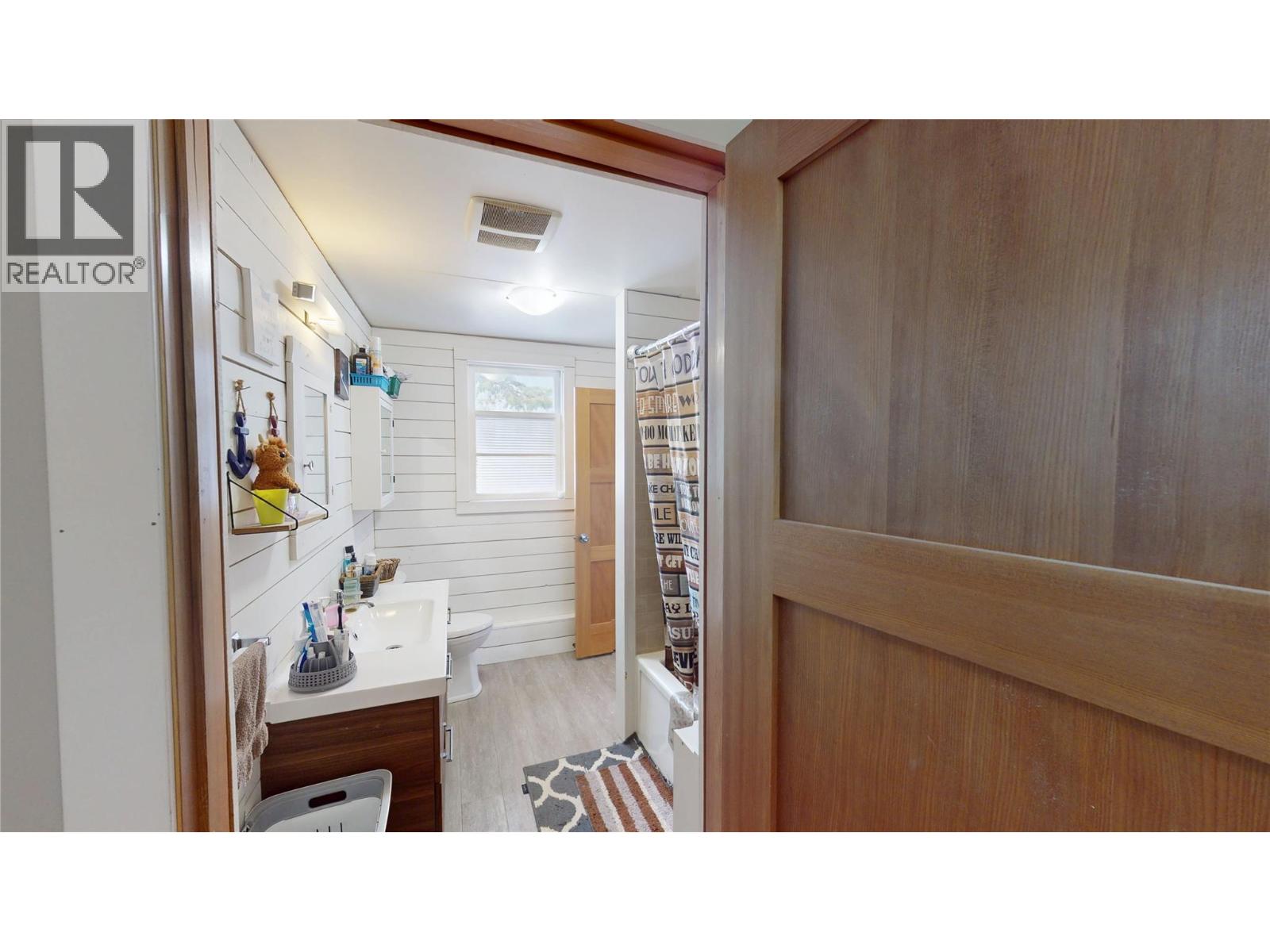 333 10th Avenue S, Cranbrook, British Columbia  V1C 2N5 - Photo 14 - 10374768